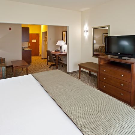 Holiday Inn Express & Suites Ripley By Ihg Pokoj fotografie