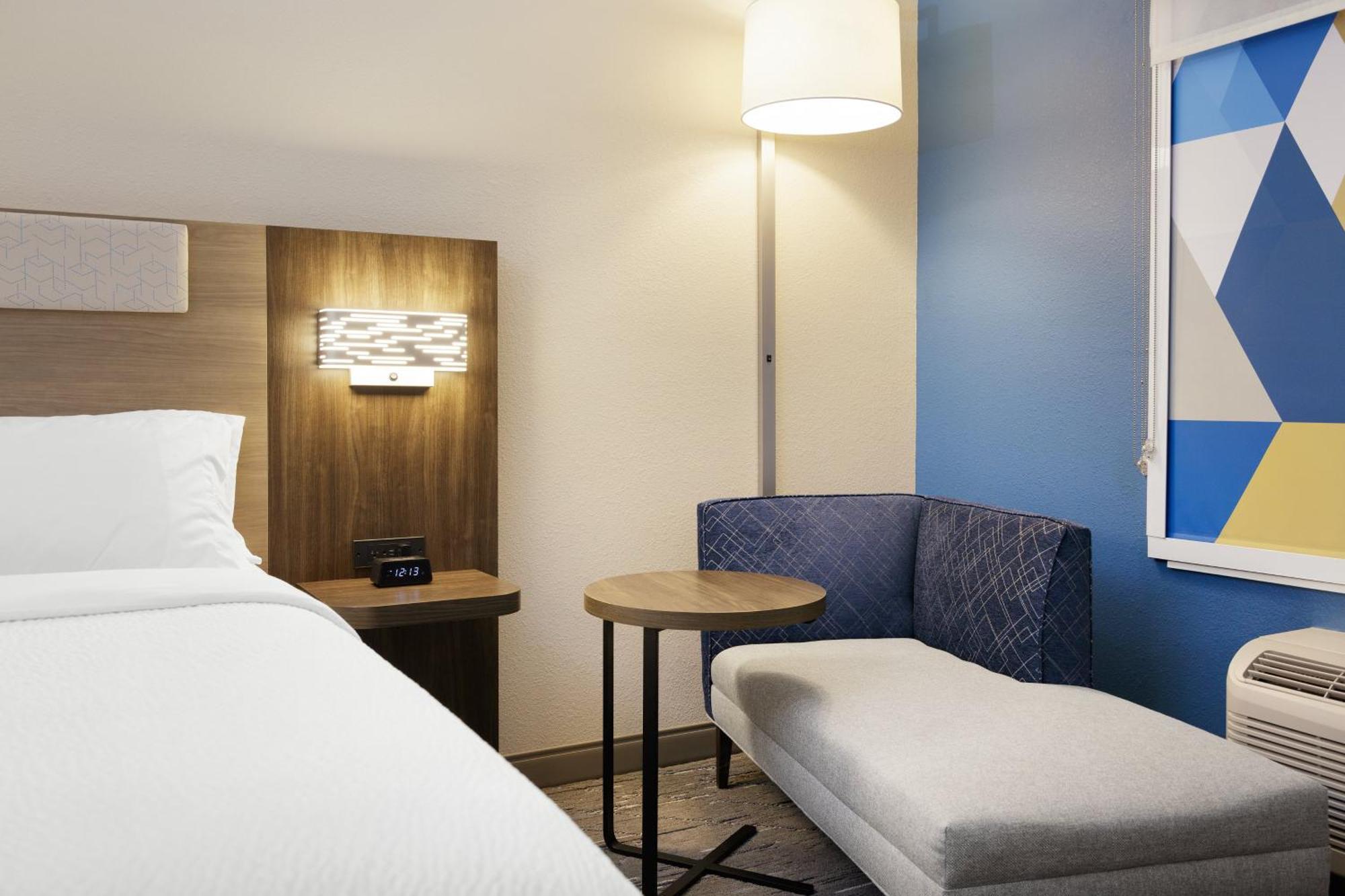 Holiday Inn Express & Suites Ripley By Ihg Exteriér fotografie